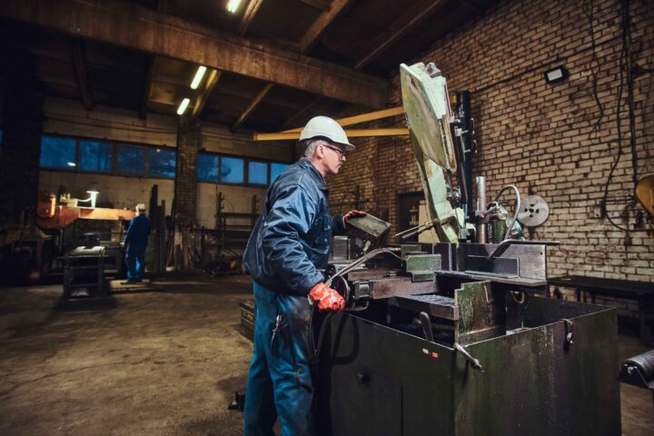 mobiliario para taller industrial online - maquinaria completa