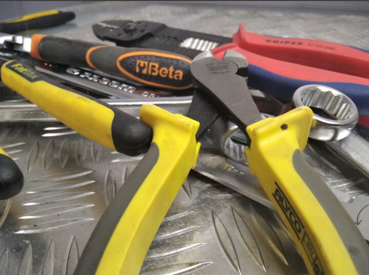 herramientas de sujeción online - amarilla